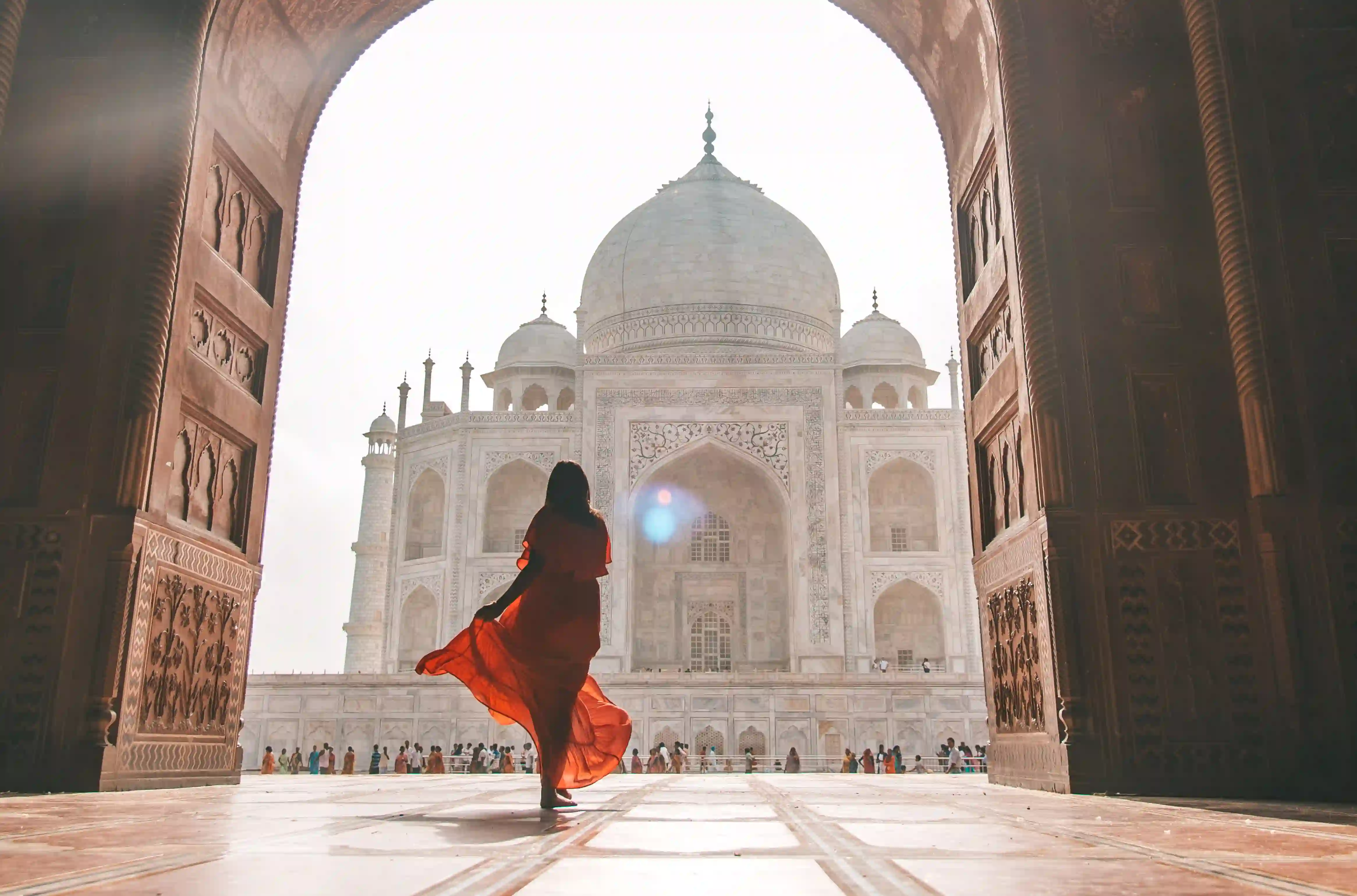 From Delhi: Taj Mahal Sunrise and Agra Fort Tour by Car