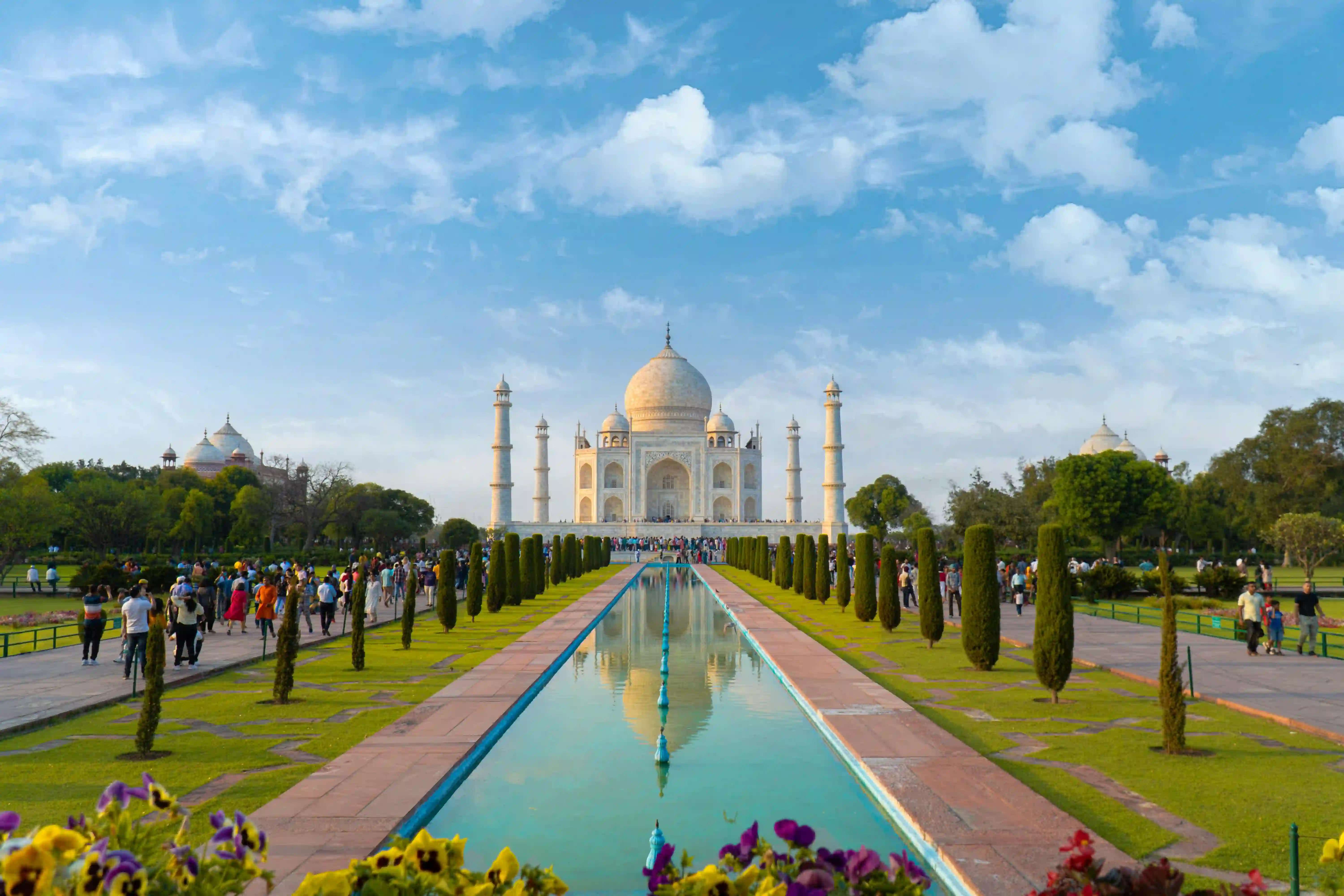 From Delhi: Taj Mahal and Agra Fort Day Tour by Car