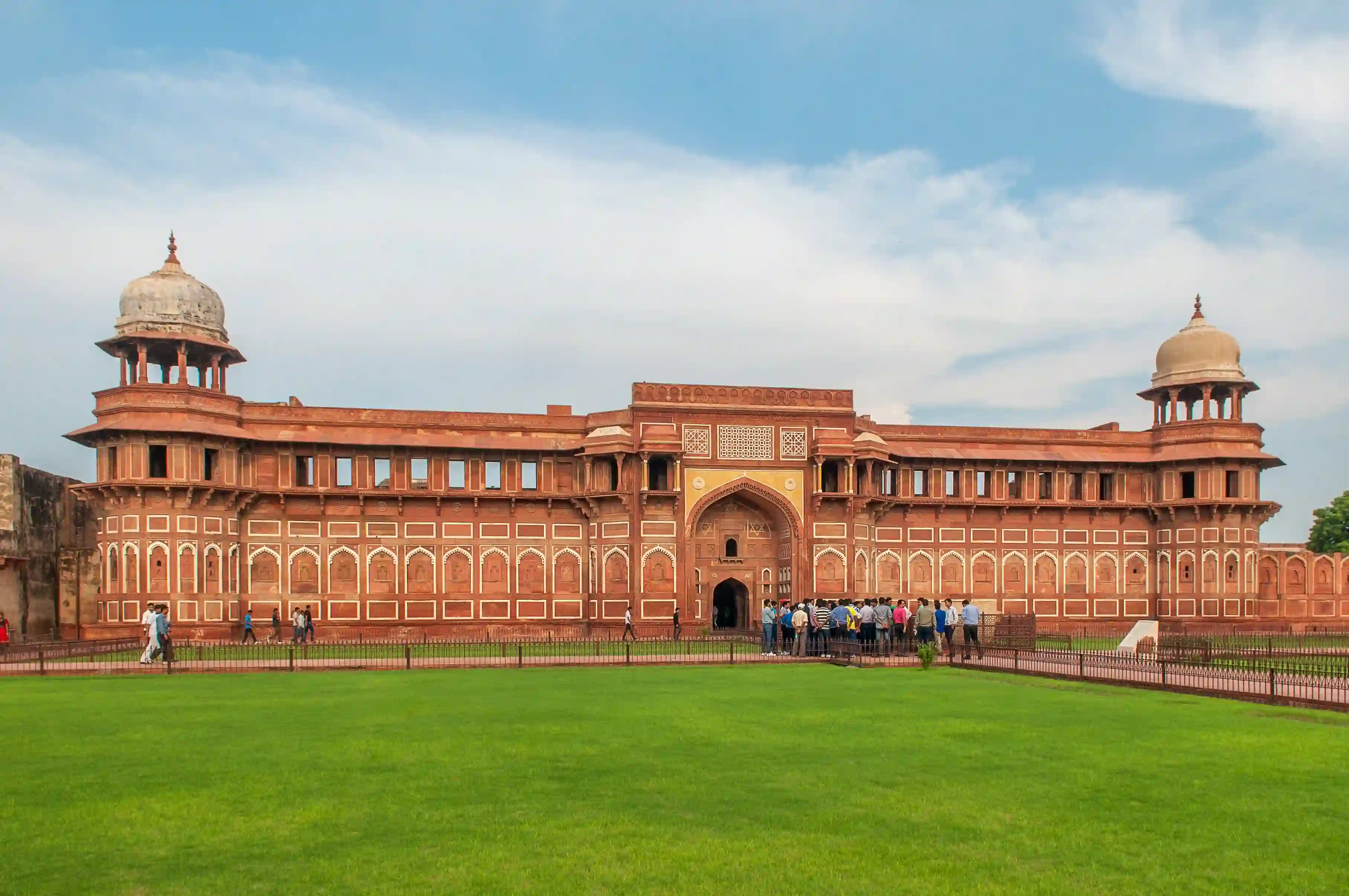 From Delhi: Taj Mahal and Agra Fort Day Tour by Car