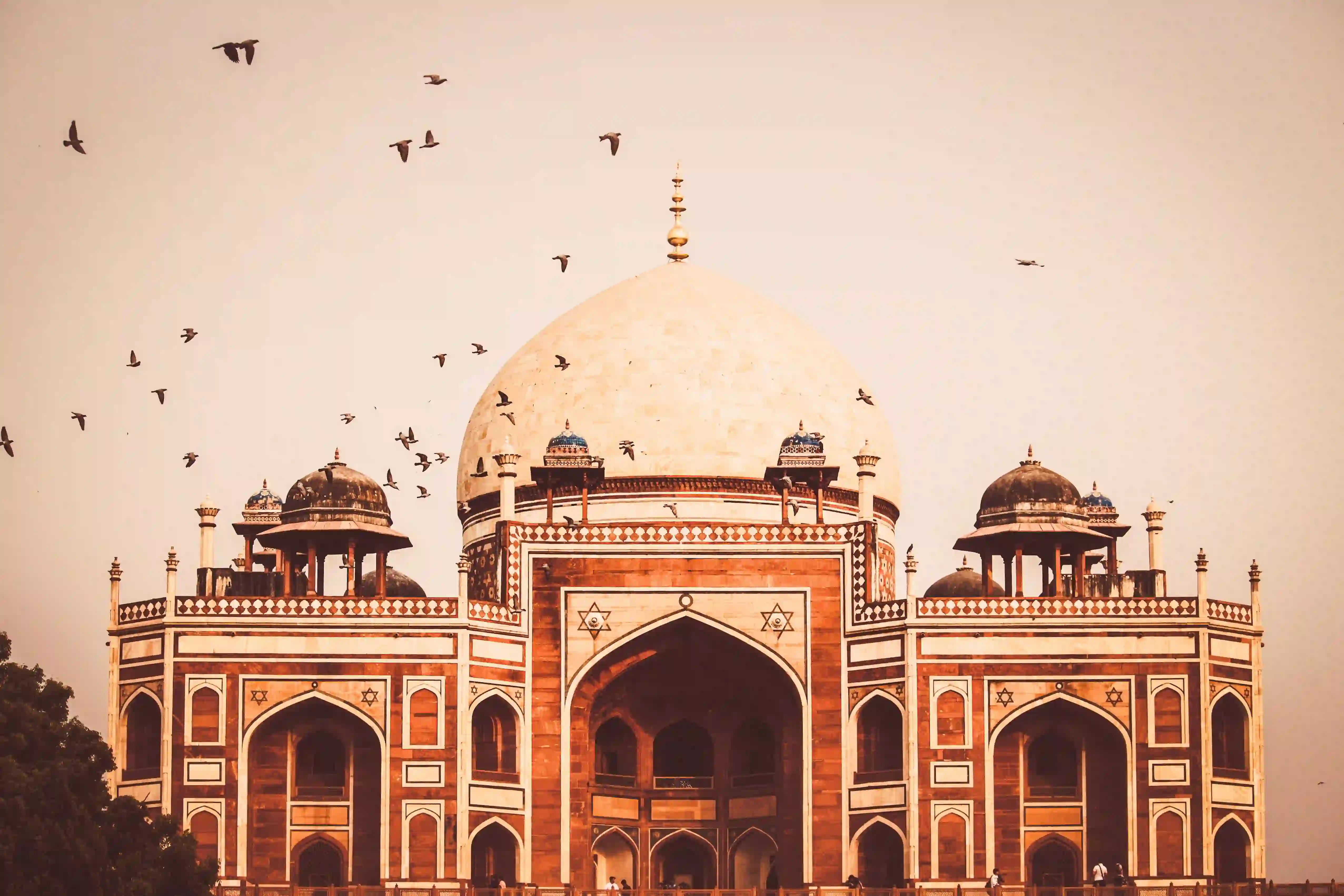 Delhi Temples and Spiritual Sites Tour – 6 Hours
